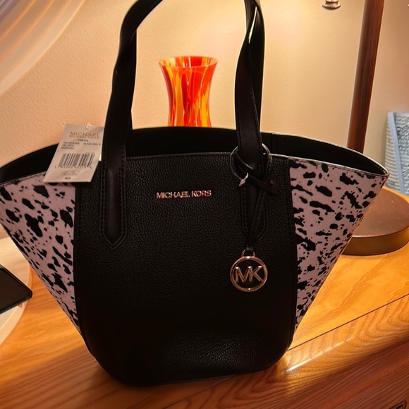 MICHAEL Michael Kors Handbags - NWT Michael Kors Haircalf Small Portia Tote